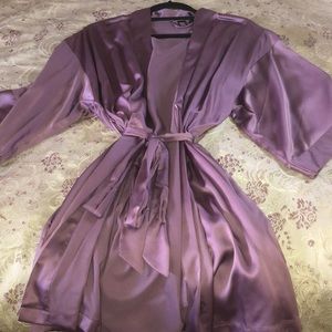 VS satin robe